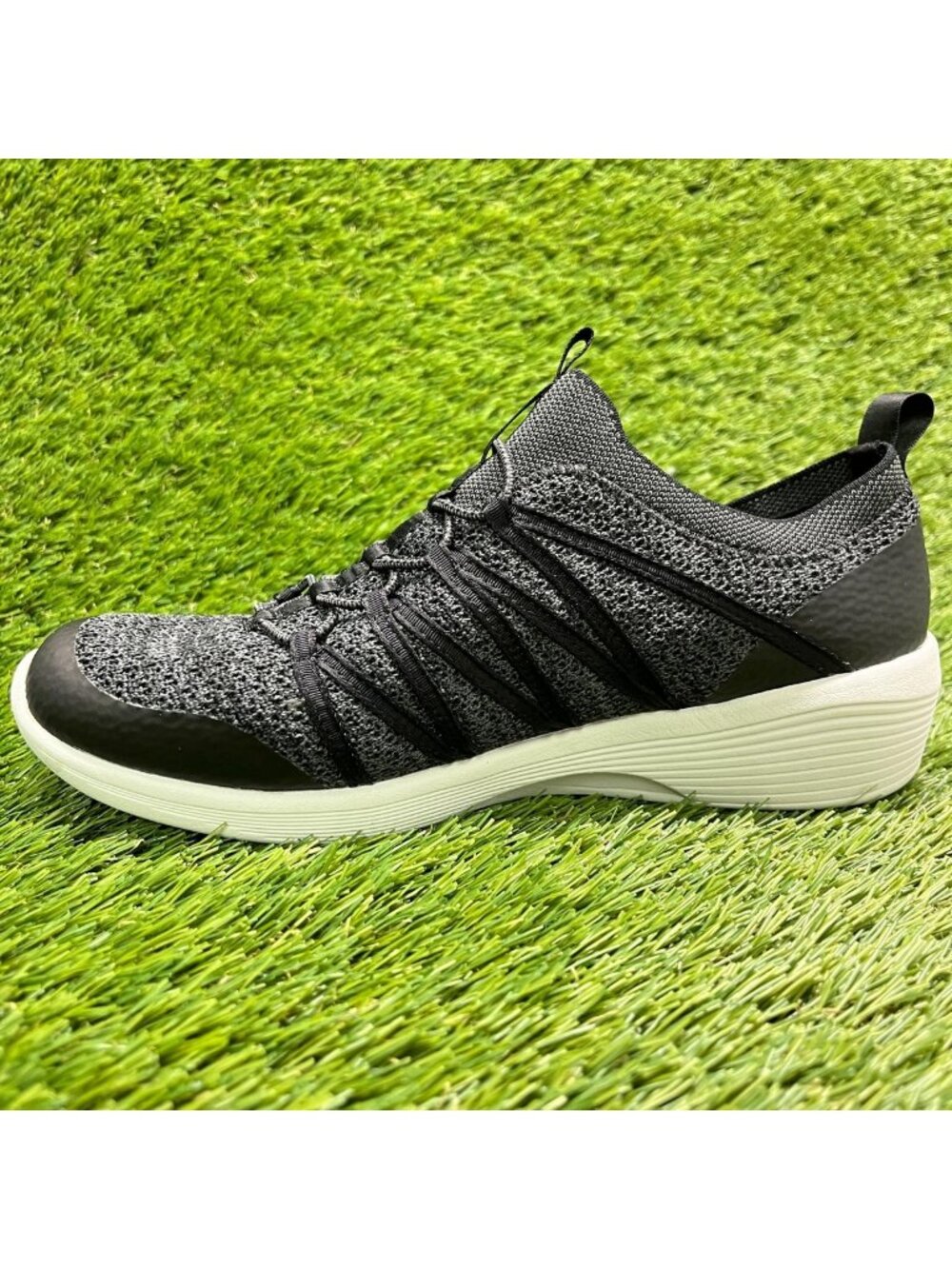 Skechers Arya Womens Size 6 Black White Athletic Walking Slip-On Shoes Sneakers